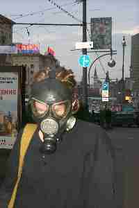 Alena con la maschera
- a questa immagine abbiamo collegato l'immagine ingrandita